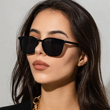 Óculos de Sol Femina Lux – Elegância Retrô e Sofisticação Moderna
