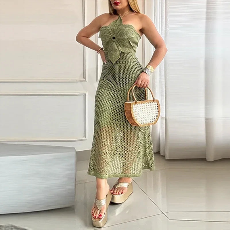 Vestido Ortiz™ em Tricô Vazado com Flor Majestosa no Busto