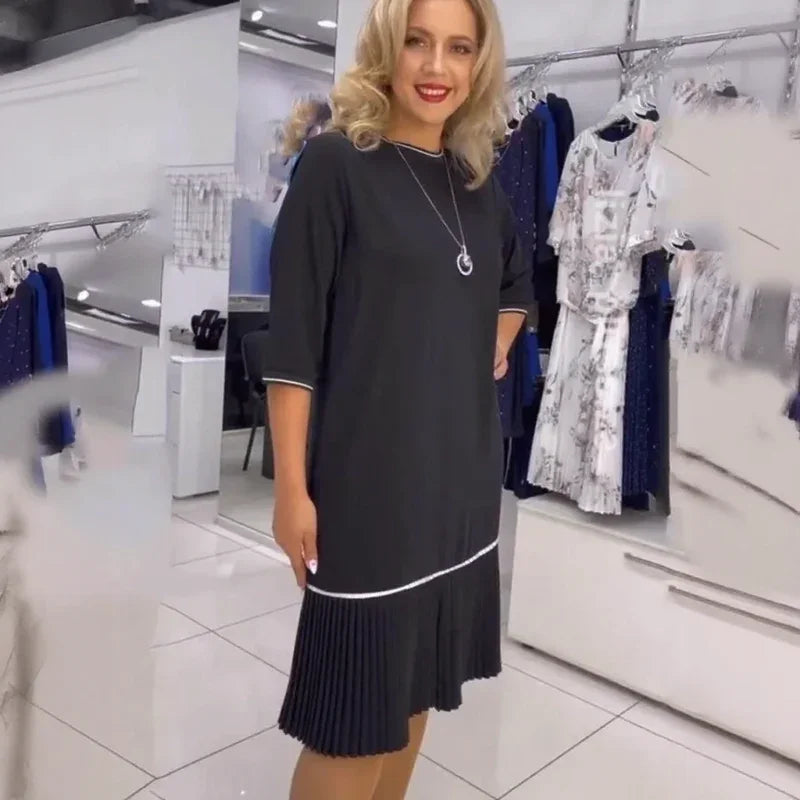 Vestido Belle Plissé™ com Mangas Três Quartos e Saia Plissada
