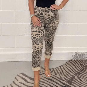 Calça Olivia Jungle™ em Moletom Confortável e Modelagem Jogger