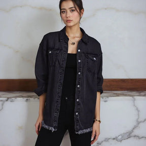 Jaqueta Jeans Dakota™ em Denim Premium e Barra Desfiada