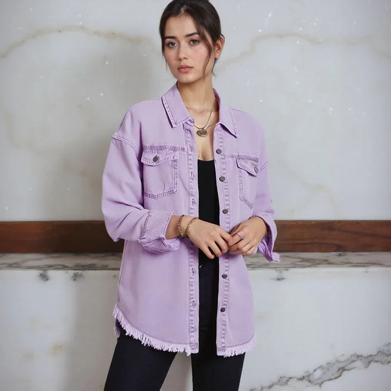 Jaqueta Jeans Dakota™ em Denim Premium e Barra Desfiada