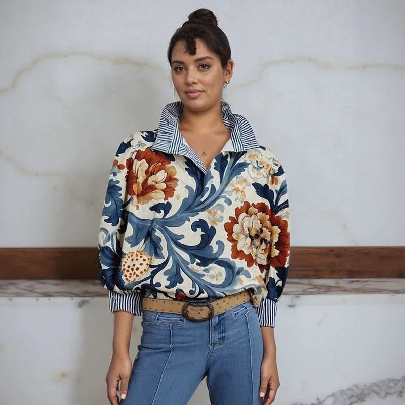 Blusa Toscana™ com Gola Camisaria Listrada e Estampa Barroca Floral