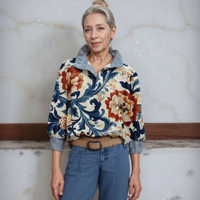 Blusa Toscana™ com Gola Camisaria Listrada e Estampa Barroca Floral
