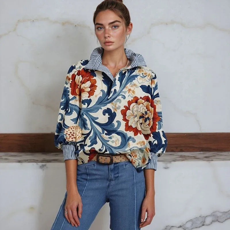 Blusa Toscana™ com Gola Camisaria Listrada e Estampa Barroca Floral