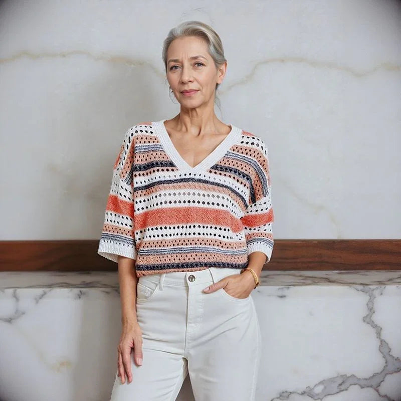 Blusa Stella™  em Tricô Vazado com Listras Elegantes