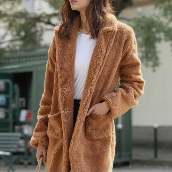 Casaco Elodie™ em Lã Teddy com Gola Alta