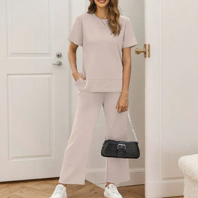 Conjunto Lounge Capri™ em Malha Premium com Calça Pantalona e Blusa Soltinha