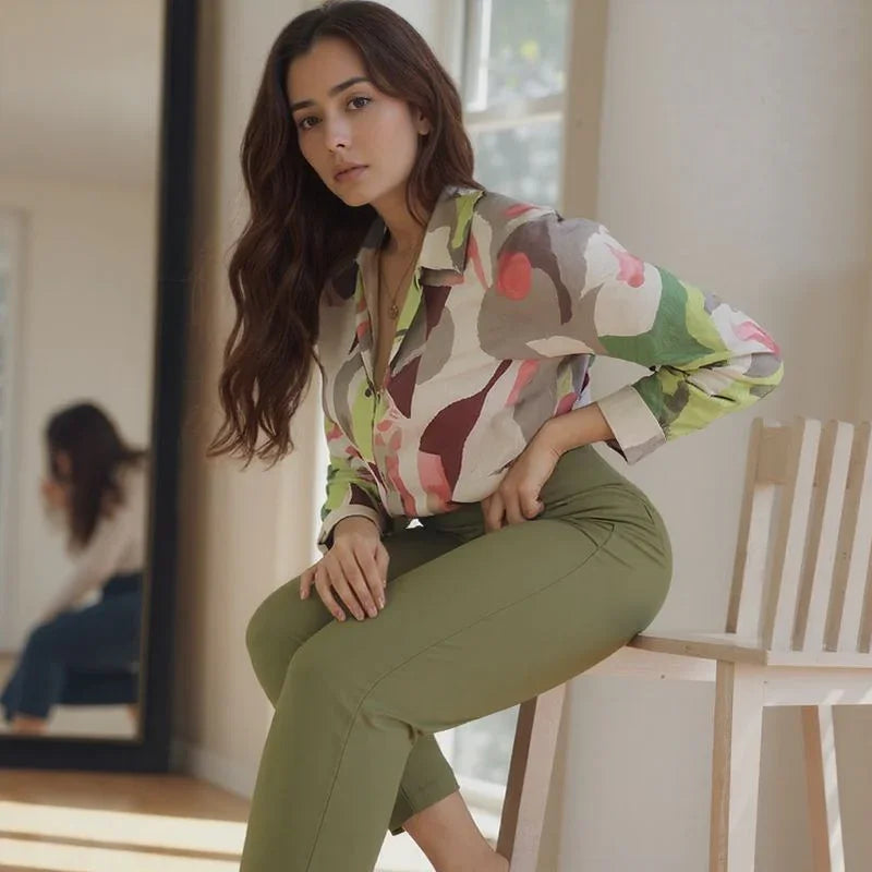 Conjunto Sálvia Élégance™ com Camisa Acetinada e Calça de Alfaiataria