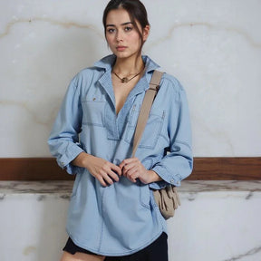 Blusa Jeans Riverland™ Oversized com Gola Aberta e Costuras Marcadas