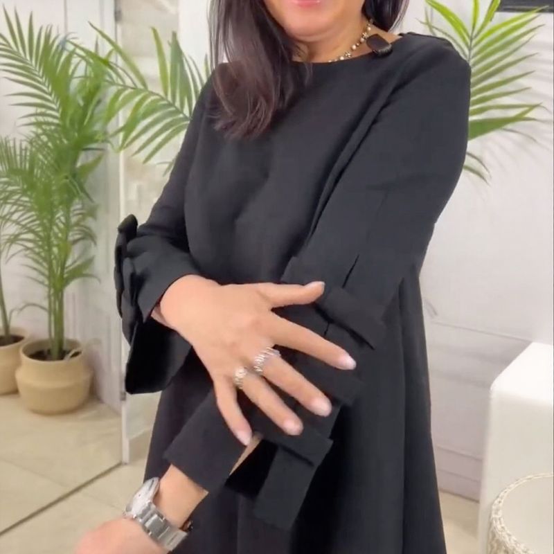 Vestido Maison Noir™ com Mangas Esculpidas e Corte de Alfaiataria